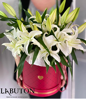 Шляпная коробка Лилия Шляпная коробка Лилия